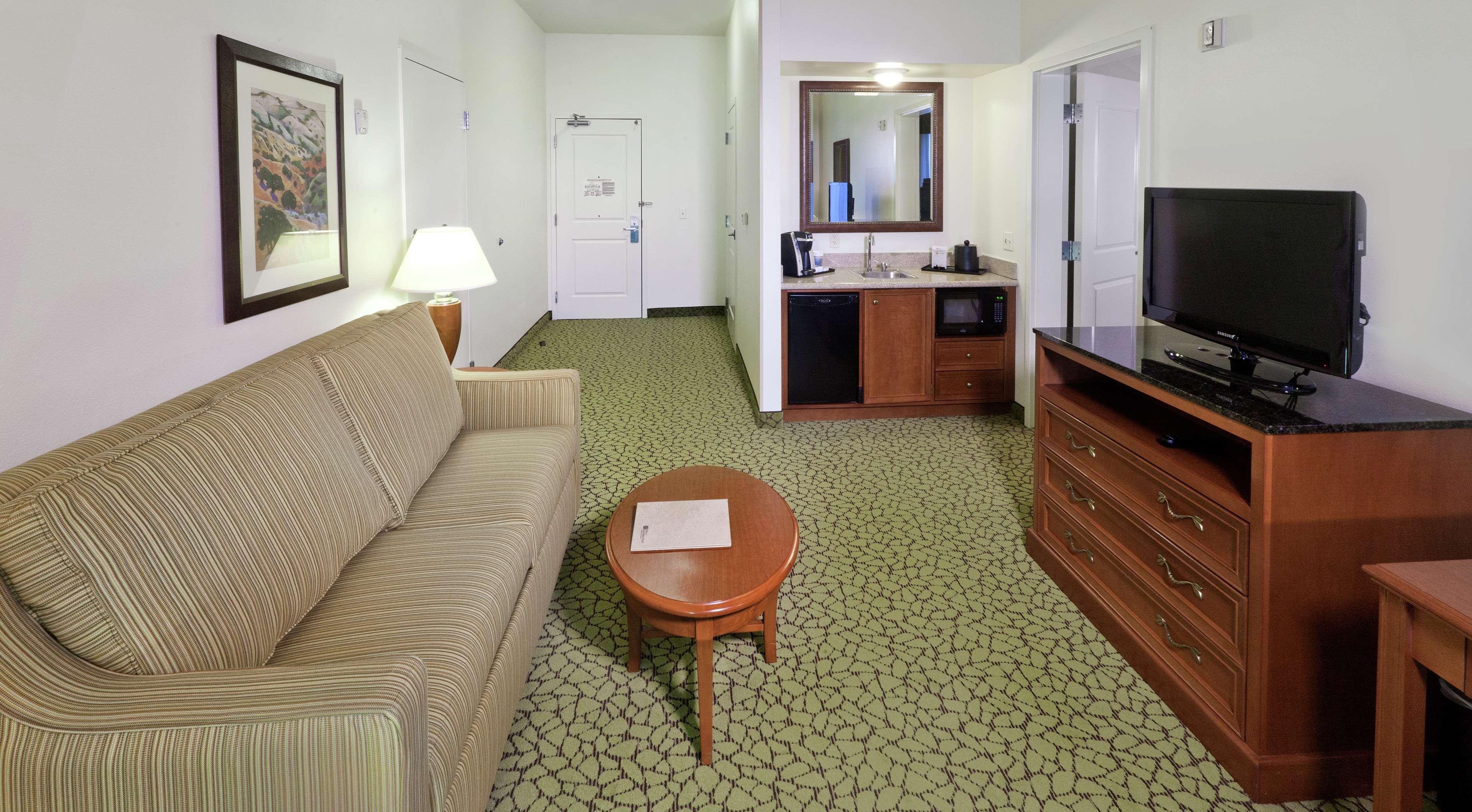 Hilton Garden Inn Ontario Rancho Cucamonga Bagian luar foto