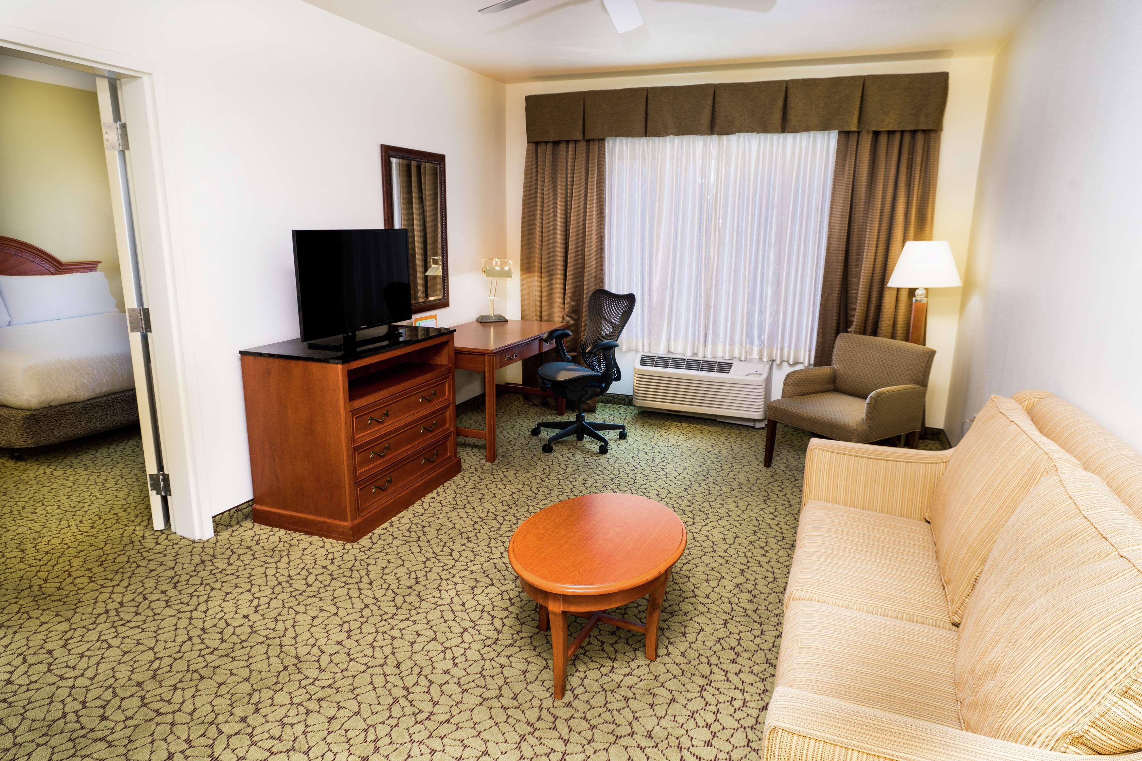Hilton Garden Inn Ontario Rancho Cucamonga Bagian luar foto