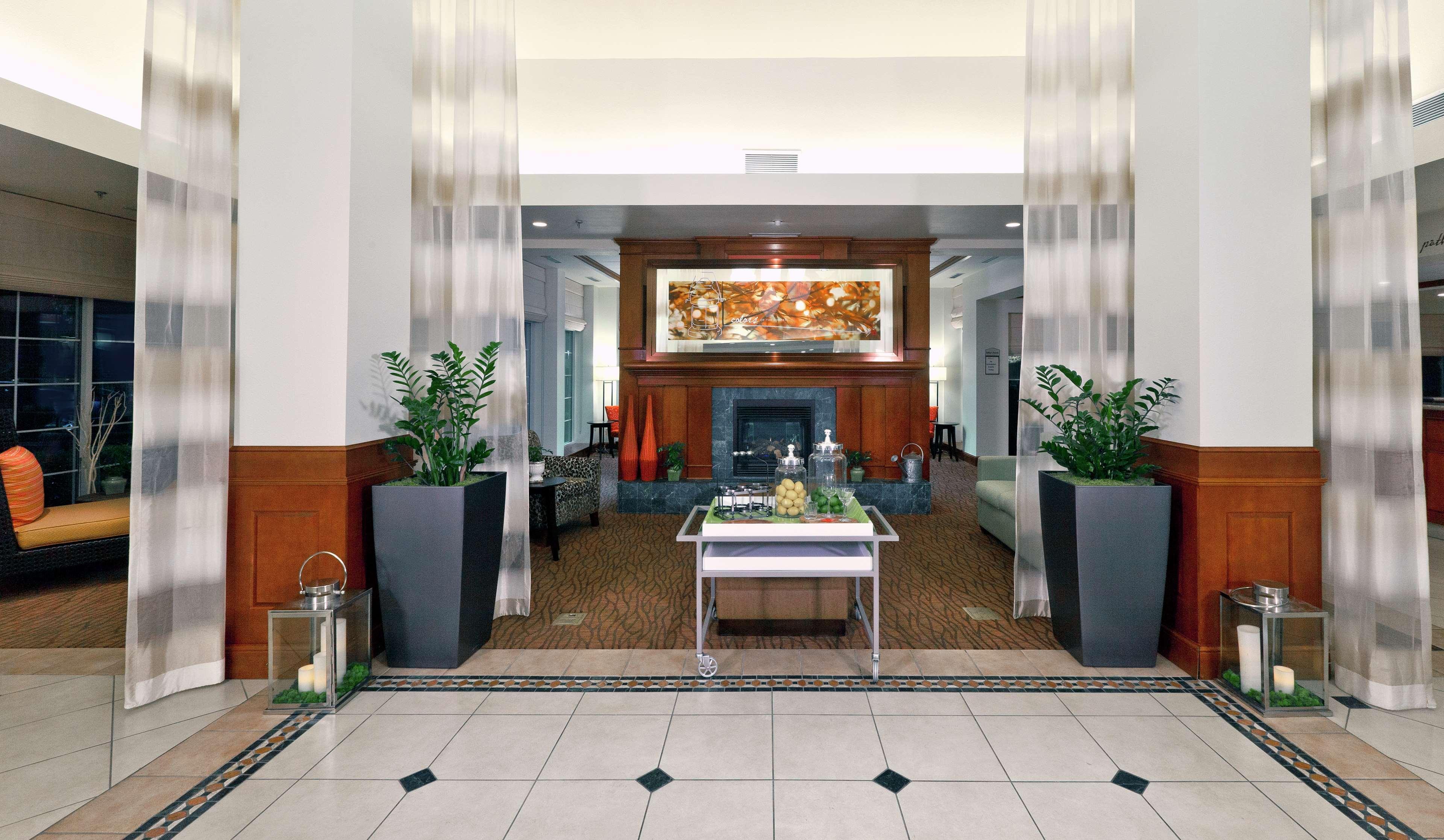 Hilton Garden Inn Ontario Rancho Cucamonga Bagian luar foto