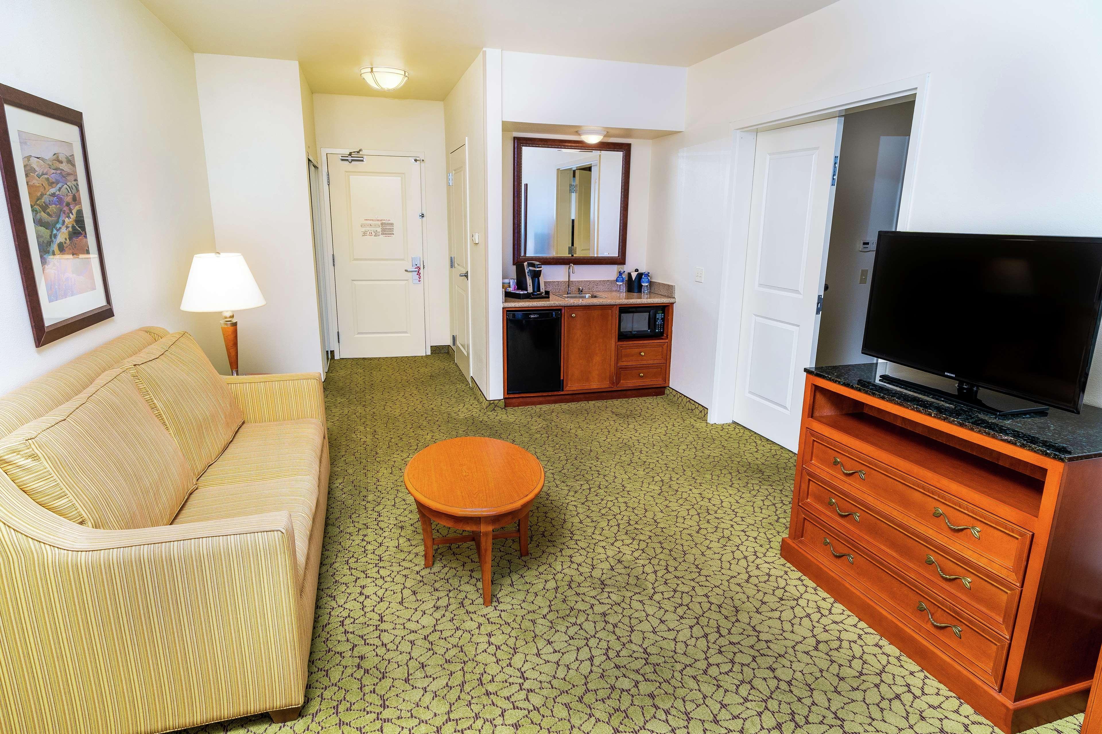 Hilton Garden Inn Ontario Rancho Cucamonga Bagian luar foto