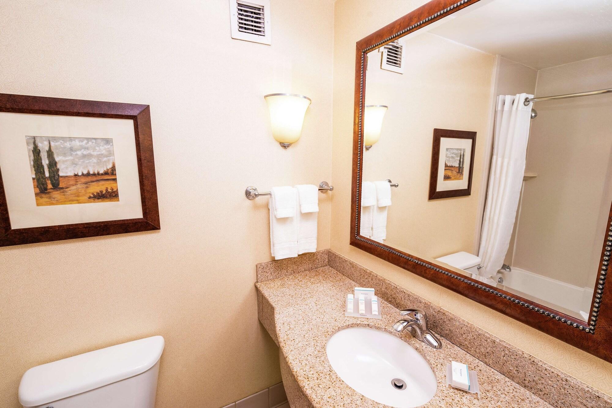 Hilton Garden Inn Ontario Rancho Cucamonga Bagian luar foto