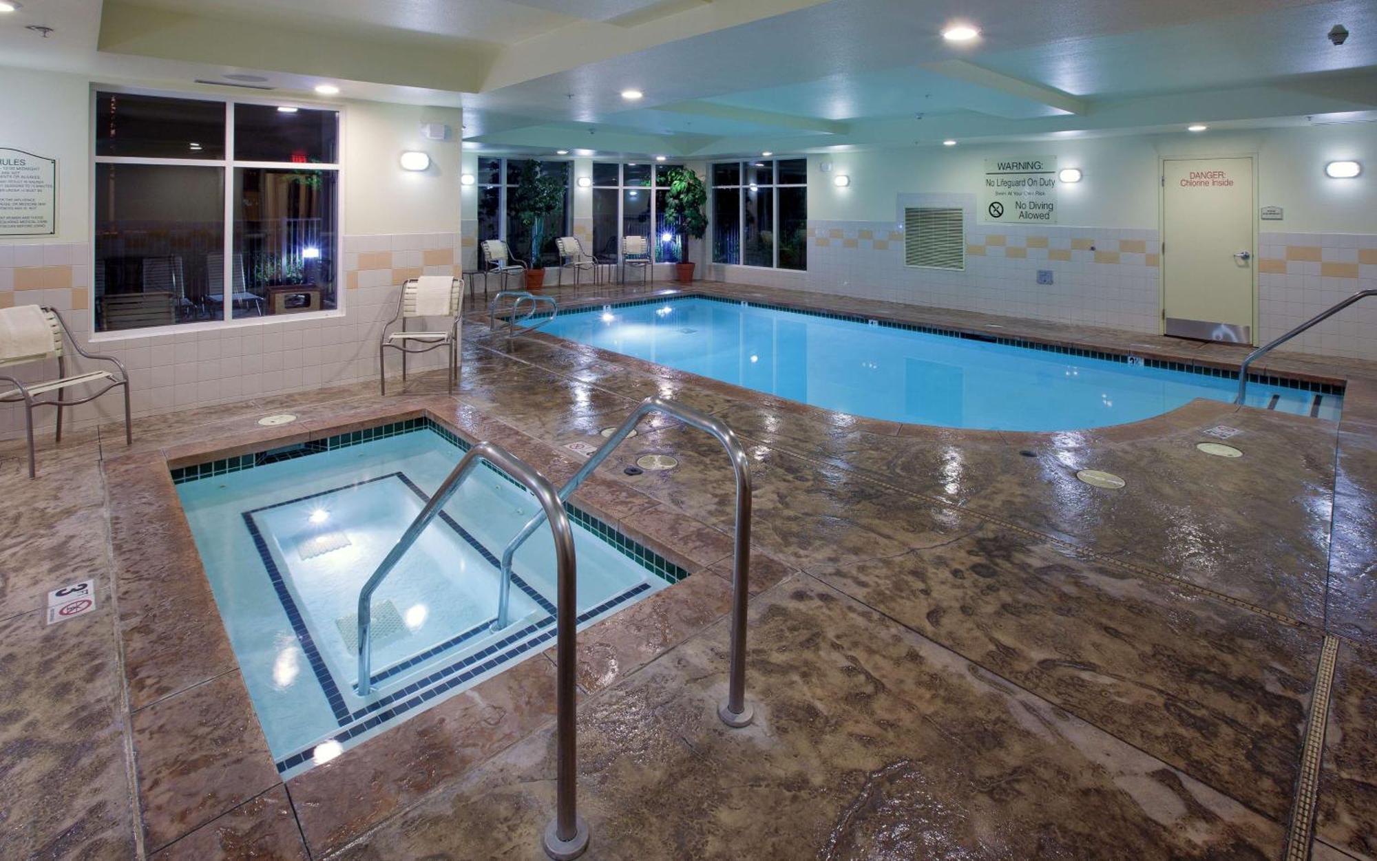 Hilton Garden Inn Ontario Rancho Cucamonga Bagian luar foto