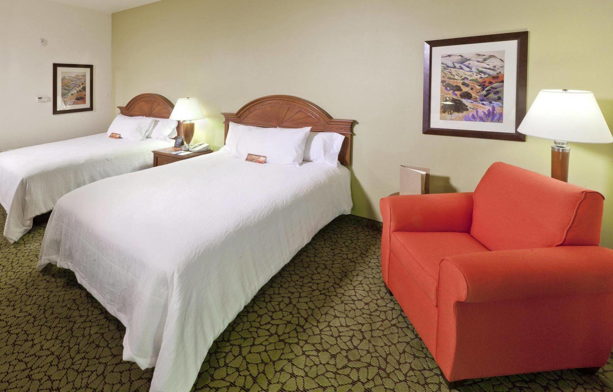 Hilton Garden Inn Ontario Rancho Cucamonga Bagian luar foto